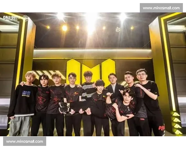 电竞巨头联手！XX与YY官宣新赛季，粉丝们炸锅了！